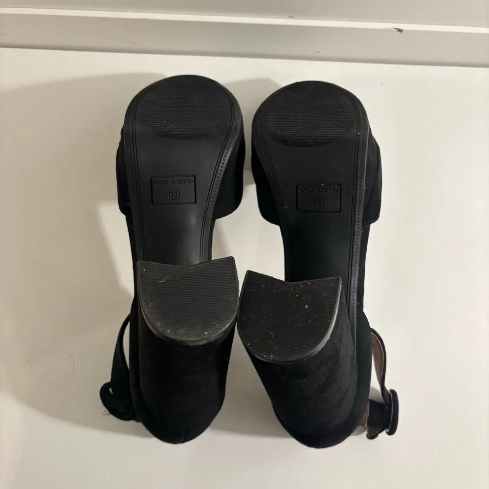 Crown & Ivy Riley Black Ankle Strap Box Platform Heels Size 10